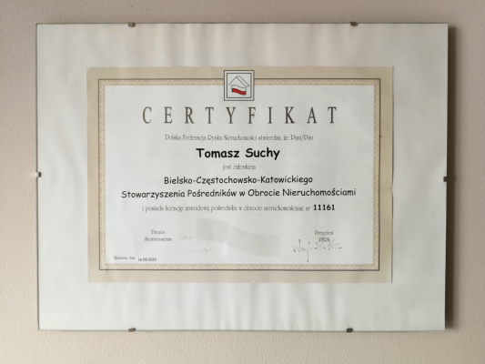Certyfikat przynależności do Polskiej Federacji Rynku Nieruchomości - Bielsko-Częstochowsko-Katowickiego Stowarzeszenia Pośredników w obrocie nieruchomościami